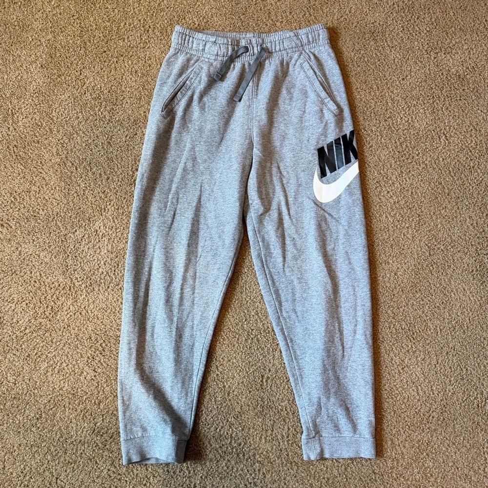 Gray Nike Youth Large Sweatpants